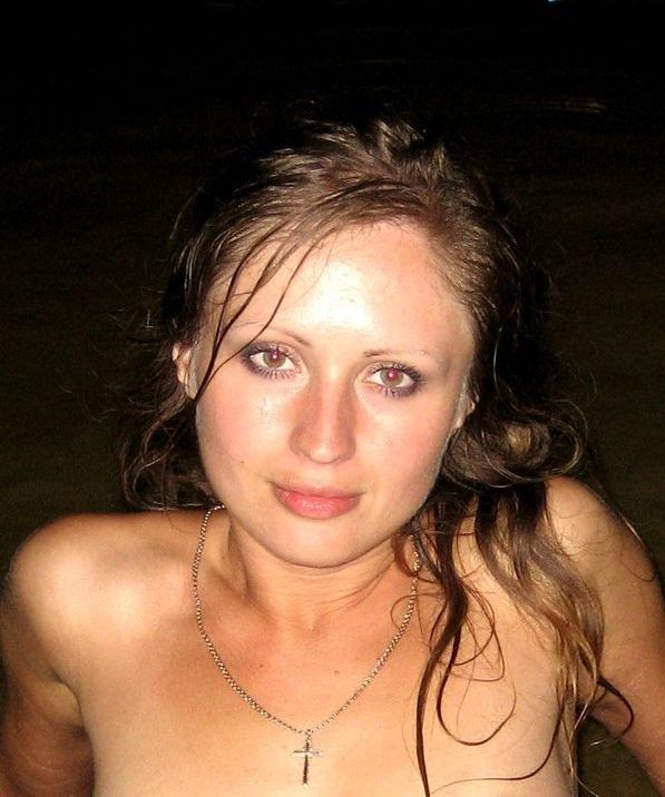 Маша утроила купание голышом ночью